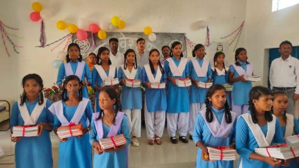 कन्या विद्यालय में प्रवेश उत्सव