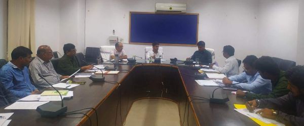 तय समयावधि में काम पूर्ण करने के निर्देश