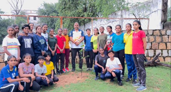 पौधारोपण को लेकर बास्केटबॉल खिलाडिय़ों में दिखा उत्साह