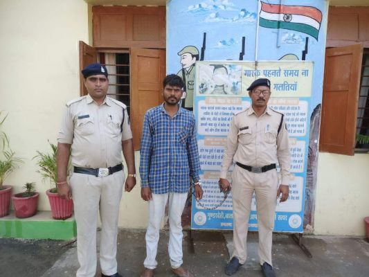 युवती को प्यार का झांसा दे बनवाई न्यूड वीडियो, फैलाया, गिरफ्तार