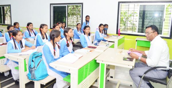 लक्ष्य के प्रति समर्पण एवं निष्ठा के साथ कार्य करेंगे तो सफलता जरूर मिलेगी