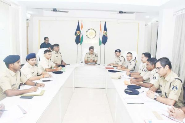 आईजी ने ली नोडल अफसरों ली समीक्षा बैठक, दिए कई निर्देश