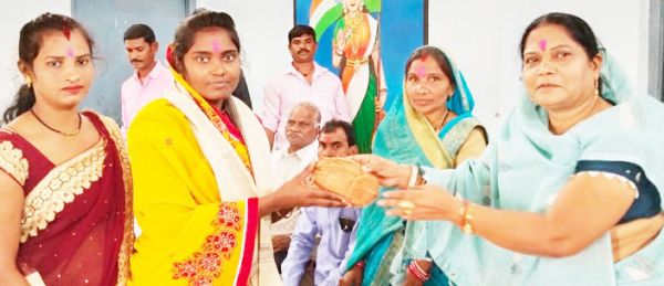 महिलाओं का सम्मान समाज की पहली प्राथमिकता हो- शारदा