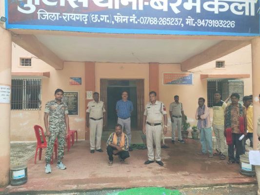 घर घुसकर महिला से रेप, गिरफ्तार