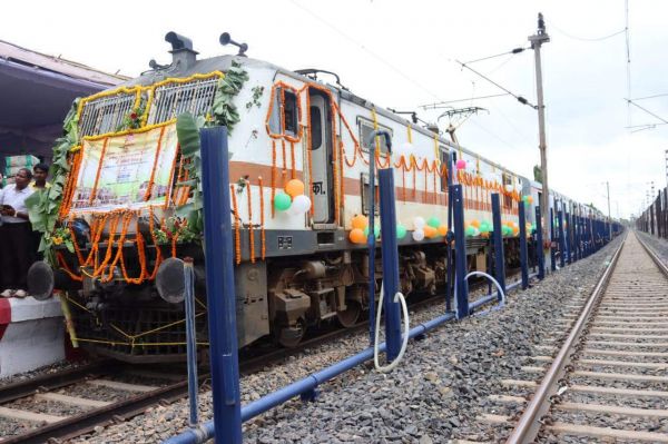 दिल्ली तक ट्रेन की शुरुआत का श्रेय सरगुजावासियों के दृढ़ इच्छाशक्ति और धैर्य को जाता है- अश्विनी
