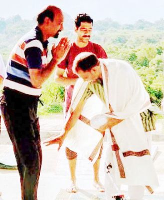 गुरु पूर्णिमा पर योगगुरु का सम्मान
