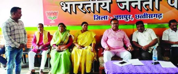 द्रौपदी मुर्मू को राष्ट्रपति पद का उम्मीदवार बनाने पर जनजाति समाज में उत्साह