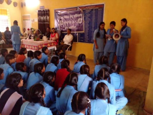 स्कूली बच्चों को न्यायिक मजिस्ट्रेट ने दी विभिन्न कानूनी जानकारियां