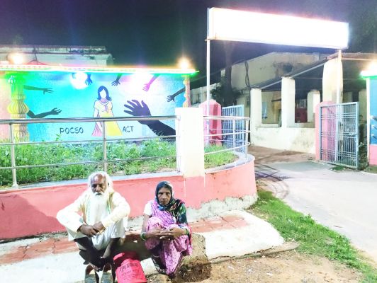 एसपी का दिन भर किया इंतजार, फोटो वायरल होने पर मिलने बुलाया