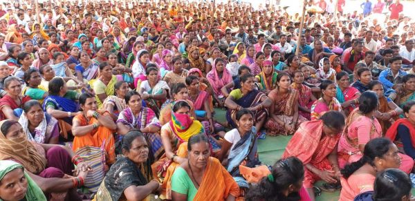 पांच माह से वेतन नहीं मिला, रसोइयों ने निकाली रैली, ज्ञापन सौंपा