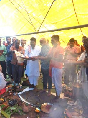 पंडरियावासियों ने की चोखापाठ की पूजा