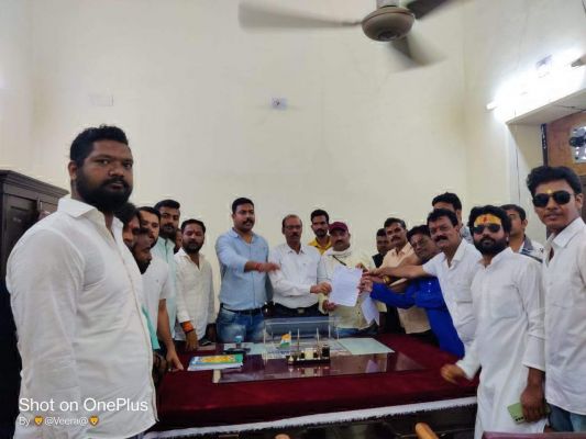 खाद संकट के निराकरण के लिए भाजपा ने राज्यपाल को सौंपा ज्ञापन