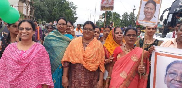 द्रौपदी मुर्मू के राष्ट्रपति निर्वाचित होने पर भाजपा ने मनाया जश्न