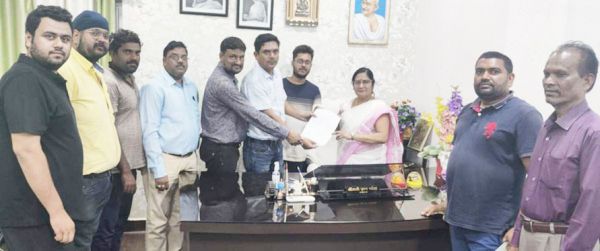 आजाद वार्ड में सडक़, नाली और सफाई की समस्या