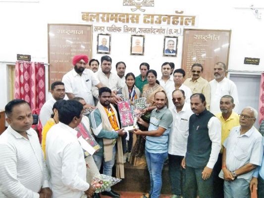 खिलाड़ी ज्ञानेश्वरी यादव का निगम में स्वागत-अभिनंदन