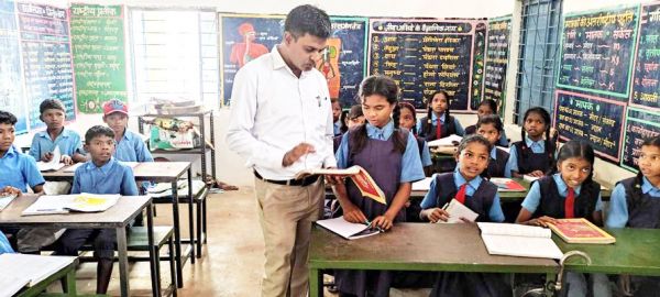 बच्चों के निरंतर सीखने की क्षमता विकास के लिए बीईओ ने दिए निर्देश