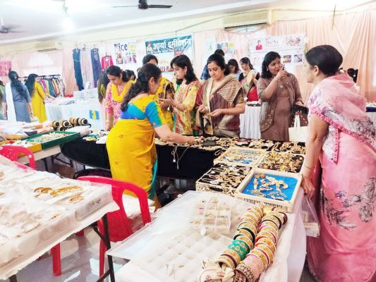 महिलाओं को आत्मनिर्भर बनाने अनूठा प्रयास