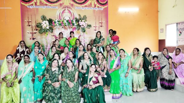 साहू समाज की महिलाओं ने मनाया सावन उत्सव