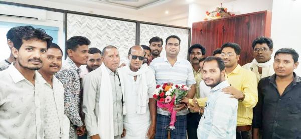 राजीव  मितान क्लब के सदस्यों ने की संसदीय सचिव से मुलाकात