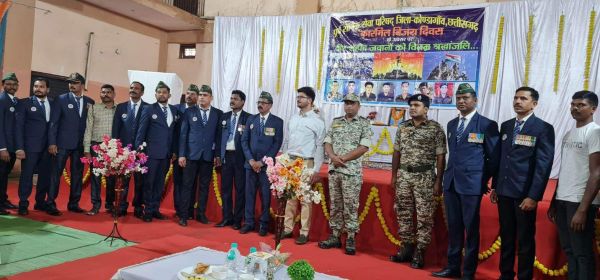 पूर्व सैनिकों ने कारगिल विजय दिवस मनाया, शहीद जवानों के परिवारों का सम्मान