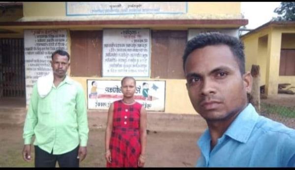 युवोदय स्वयं सेवक ने शालात्यागी बालिका का किया स्कूल में दाखिला