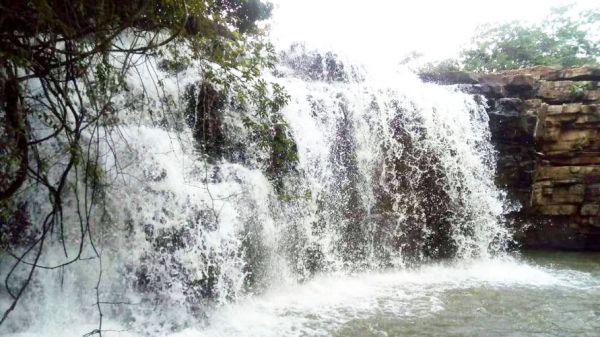 मनमोहक जलप्रपातों ने खींचा सैलानियों का ध्यान, युवा देंगे अब आदिवासी सभ्यताओं का ज्ञान