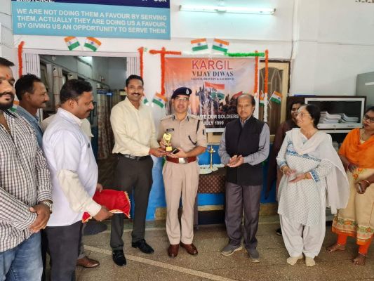 कारगिल विजय दिवस पर शहीद जवानों को दी श्रद्धांजलि