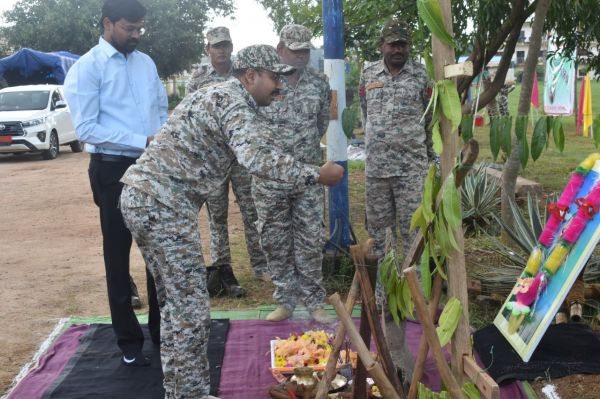 शहीदों की स्मृति में वृक्षारोपण उत्सव पोदला उरस्कना शुरू