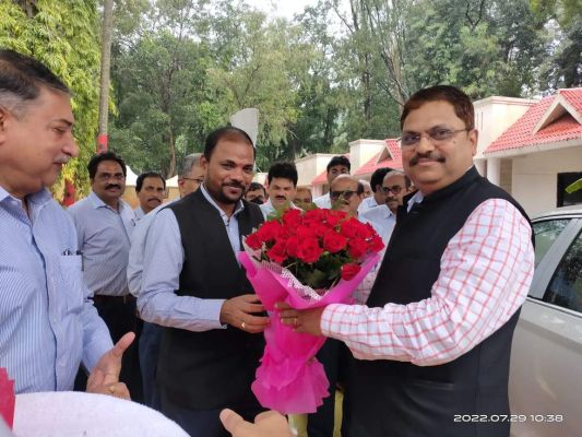 एनएमडीसी उत्पादन निदेशक का बचेली आगमन, स्वागत