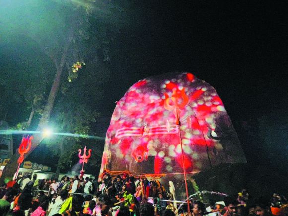 तीसरे सावन सोमवार को हर-हर महादेव से गूंजा भूतेश्वरनाथ धाम