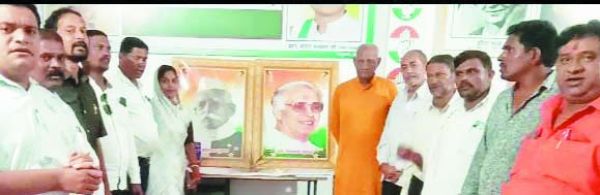 कांग्रेसियों ने मनाई रविशंकर, वीसी शुक्ल की जयंती