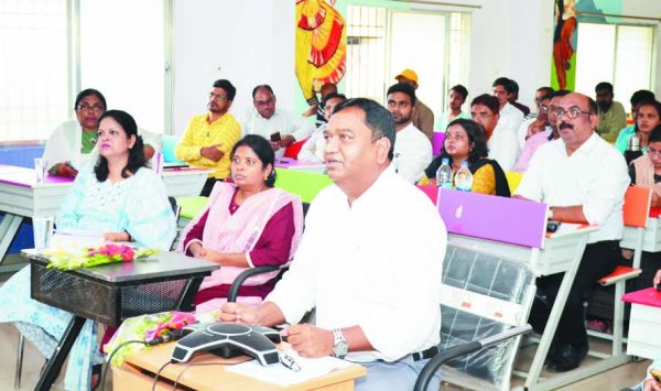 सफलता प्राप्त करने के लिए लगन जरूरी-कलेक्टर 