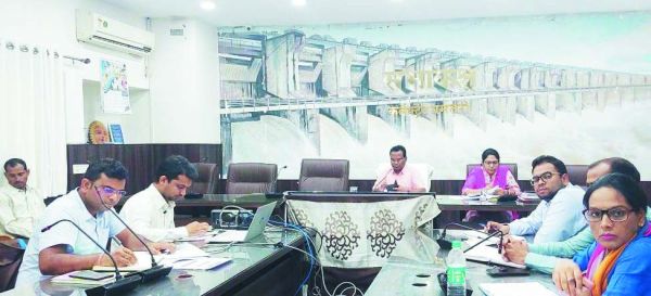 गोठानों में समय पर गोबर खरीदी नहीं, अफसरों  का रुकेगा वेतन, सचिवों को भी चेतावनी