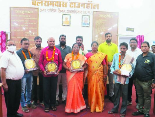 सेवानिवृत्त पर जैन, वर्मा, रामटेके व कृष्ण कुमार को निगम में दी गई विदाई