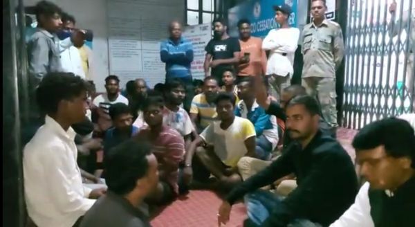 जिला अस्पताल में महिला की मौत, गलत इंजेक्शन का आरोप, हंगामा