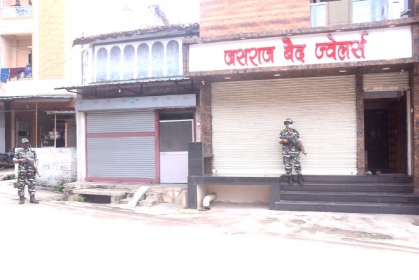 मोहनी ज्वेलर्स में साल में दूसरी बार छापा, जसराज ज्वेलर्स में खंगाले रिकार्ड