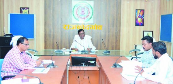 किसानों को समृद्ध और सशक्त बनाने बहुवैकल्पिक फसलों के साथ ही नियमित आमदनी के स्रोत से जोड़ें -कलेक्टर 