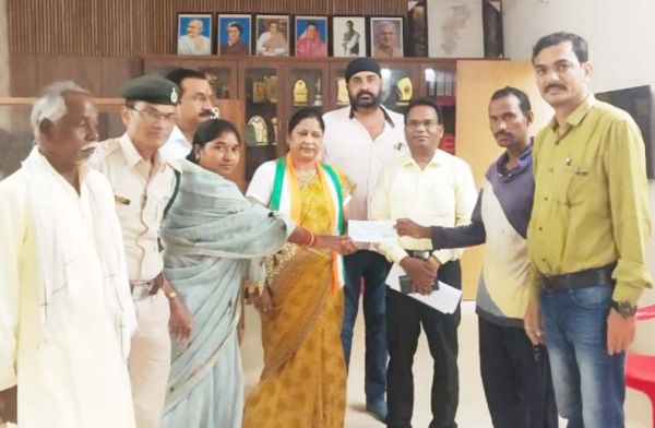 हाथी के हमले से महिला की मौत  