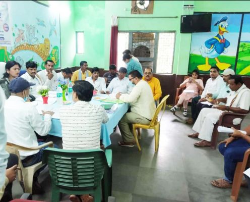 जीवनदीप समिति की बैठक में विधायक को अस्पताल प्रबंधन ने गिनाई समस्याएं