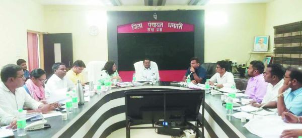 गोधन न्याय योजना की  कलेक्टर ने की समीक्षा