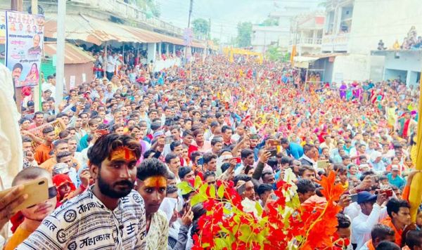 बाबा गरीबनाथ महादेव में सहस्त्र जलाभिषेक करने उमड़ी श्रद्धालुओं की भीड़