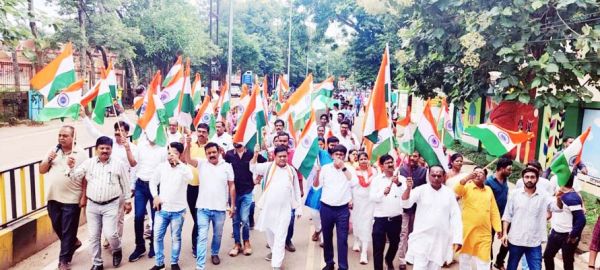 देशभक्ति का संदेश के साथ निकली तिरंगा यात्रा