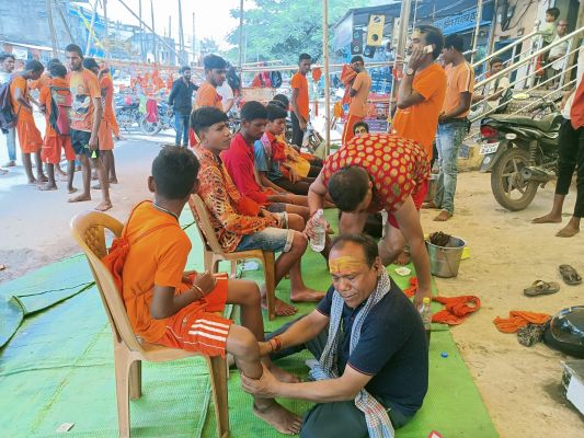 बोलबम के जयकारों से गूंज उठा नगर