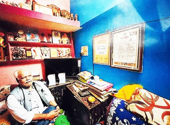 बस्तर का सुप्रसिद्ध हल्बी गीत पानी मारी गला झांई से 1977 में जबलपुर आकाशवाणी केंद्र  का हुआ था उद्घाटन