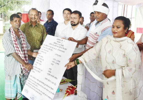 आदिवासी दिवस पर सामुदायिक रेडियो स्टेशन का आरंभ