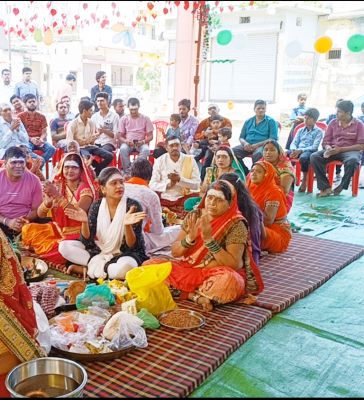 दर्जनभर परिवार ने किया 12 ज्योर्तिलिंग का महाभिषेक