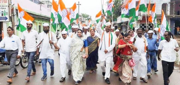 भारत जोड़ो यात्रा के दूसरे दिन भी जुटी कांग्रेसियों की भीड़़