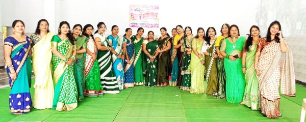 नृत्य में रीता ने मारी बाजी