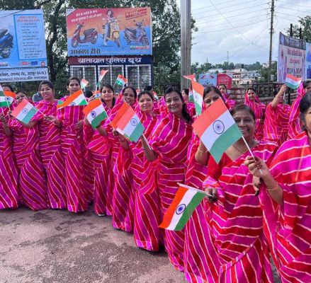 जैन समाज ने निकाली तिरंगा यात्रा