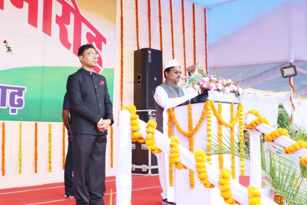 रजवाड़े ने किया ध्वजारोहण